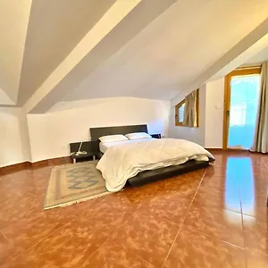 https://sol-ski-v-atic-apartamento-para-12-en-canillo-muy-cerca.andorra-la-vella-hotels.net